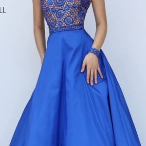 Sherri hill gown